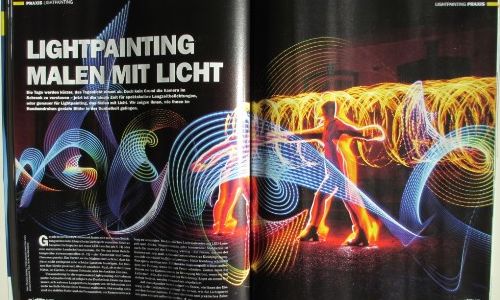 Zeitschrift mit Lightpainting-Foto